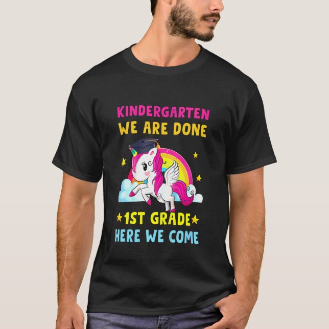 Camiseta Crianças Graduação no Jardim de Infância Mágica Un (Frente)