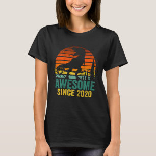 Camiseta Crianças Incríveis Desde 2020 Dinossauro segundo a