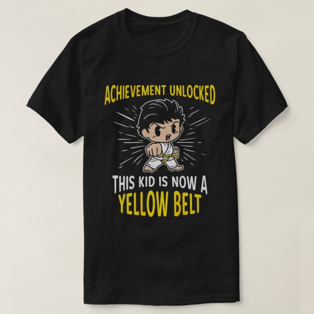 Camiseta Crianças Karate Student Yellow Belt Prêmio Present (Frente do Design)