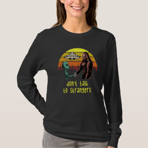 Camiseta Crianças Não Falam Com Estranhos Da Alienígena Esp