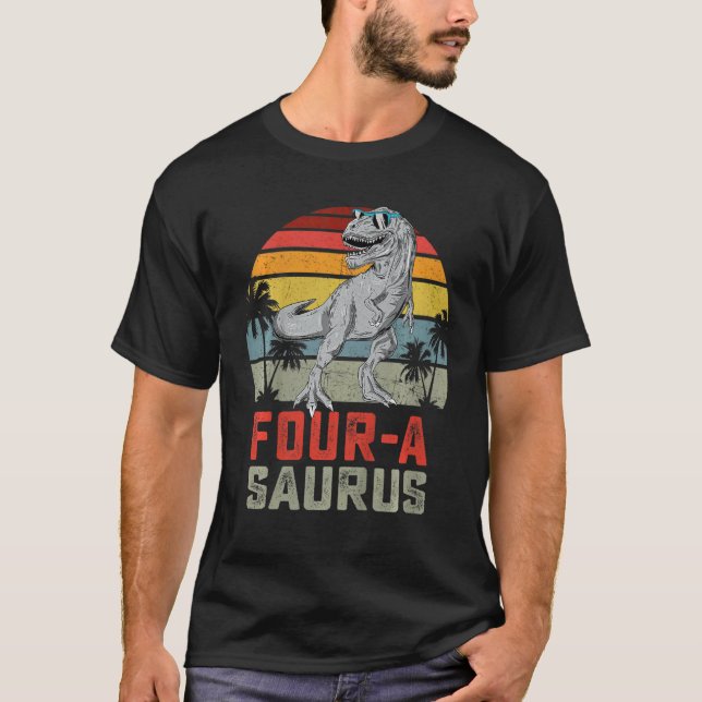 Camiseta Crianças Quatro Um Saurus Aniversário Cute Rex 4º  (Frente)