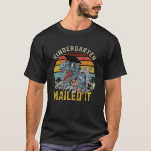 Camiseta Crianças Rex Kindergarten Nails Classe O De Gradua