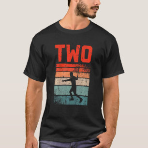 Camiseta Crianças segundo aniversário Retro Tênis de 2 Anos