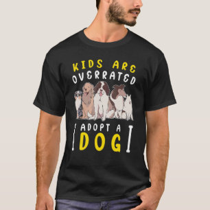 Camiseta Crianças superestimadas adotam um DINK de cachorro