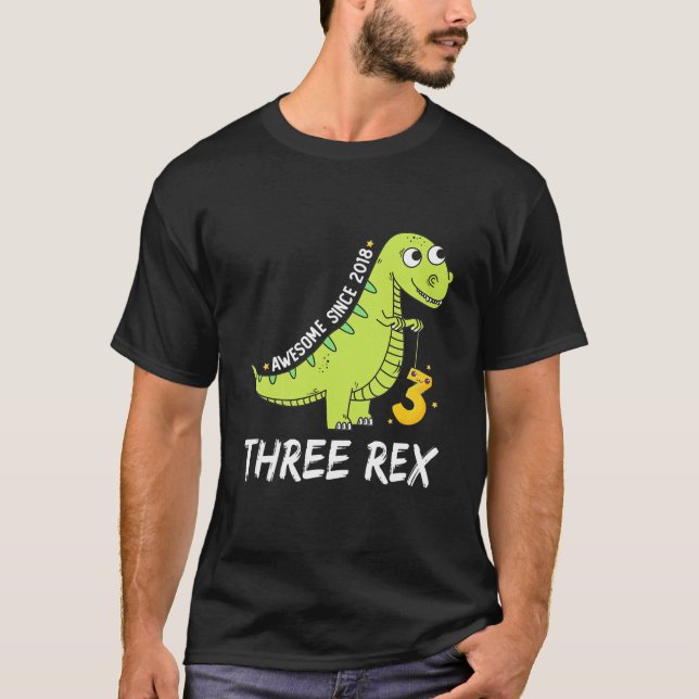 Camiseta Crianças Três Festas de aniversário Rex Menino (Frente)