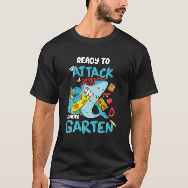 Camiseta Crianças Tubarões Atacam O Jardim De Infância De V (Frente)