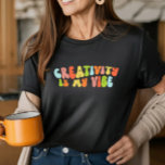 Camiseta Criatividade é minha visão, fascinante artista cri<br><div class="desc">Groovy 'criatividade é minha camiseta víbora'. Faz um presente fantástico para a pessoa criativa na sua vida.</div>