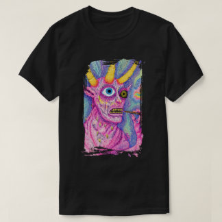 Camiseta Criatura com chifres e algo na boca
