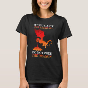 Camiseta Criatura Mitológica Voadora Cuspidora de Chamas Dr