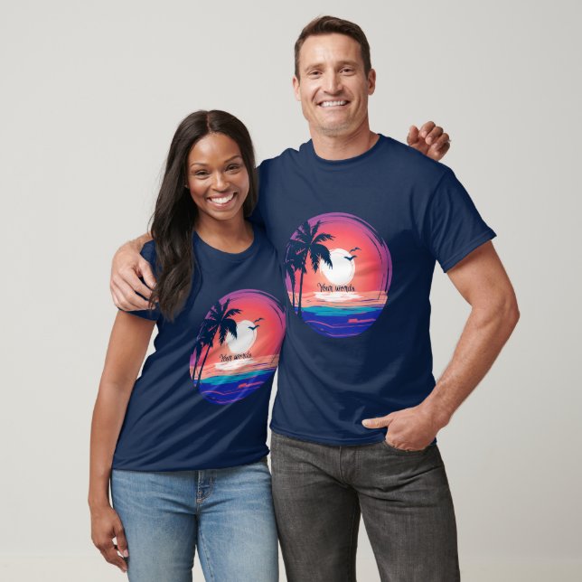 Camiseta Crie seu próprio Sunset Tropical de Arte Retroativ (Unissex)