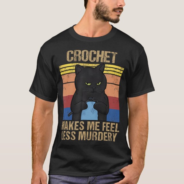 Camiseta Crochet Engraçado Mamãe Me Faz Sentir Menos Assass (Frente)