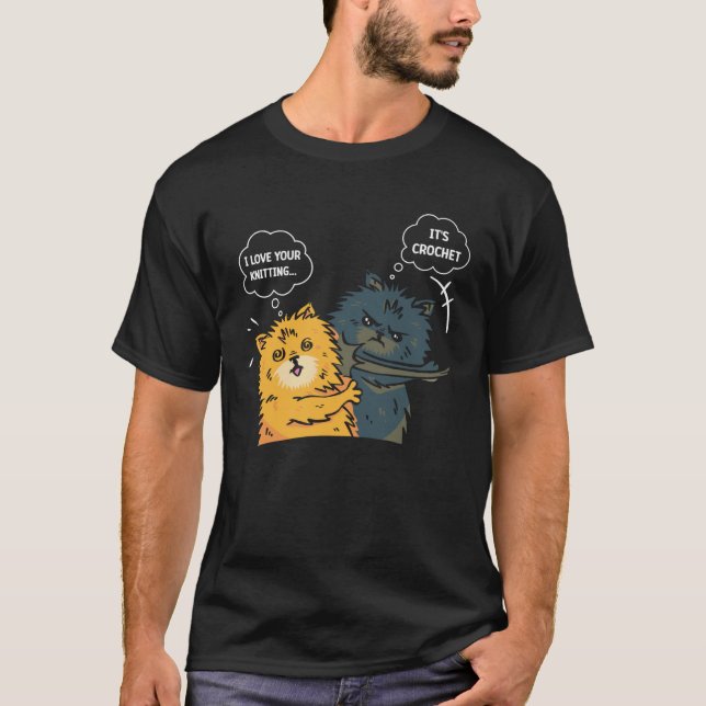 Camiseta Crocheting Mãe Gato Bate É Crochê (Frente)