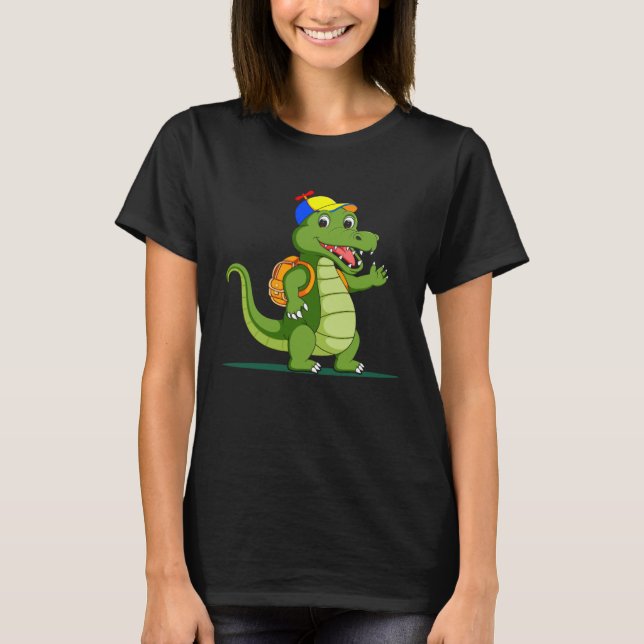 Camiseta Crocodile Goes Hiking Nature Outdoor Sports Campin (Frente)
