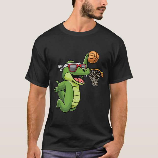 Camiseta Crocodilo jogando basquete (Frente)