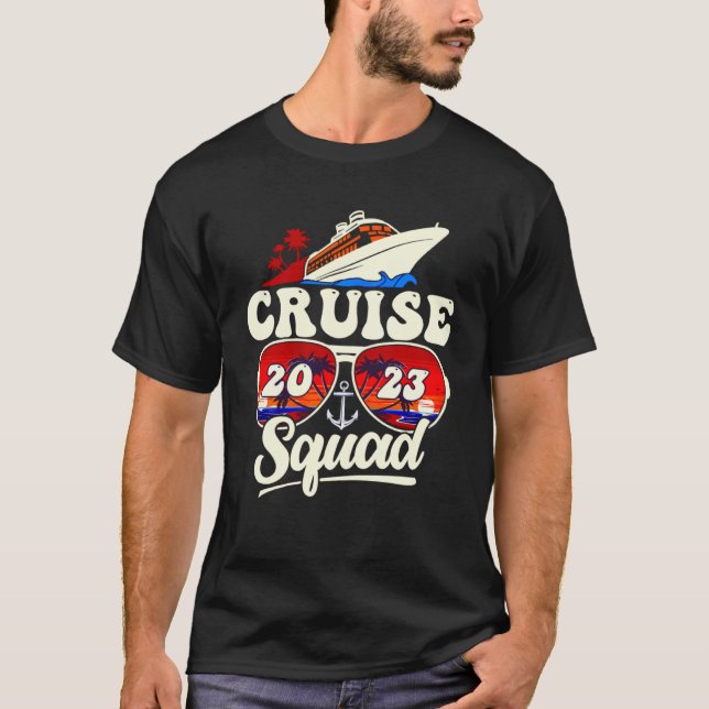 Camiseta Cruise Squad 2023 Summer Vibes Matching Family Ret (Frente)