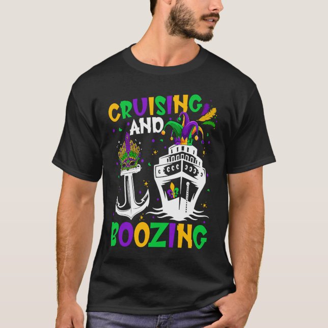 Camiseta Cruising And Boozing Mardi Gras Cruise Matching Gr (Frente)