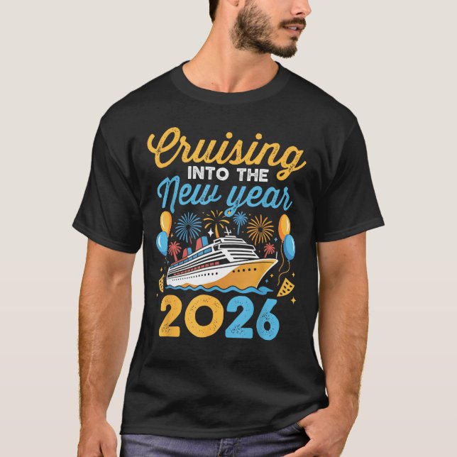 Camiseta Cruising Into The New Year 2026 Family Cruise Cele (Frente)