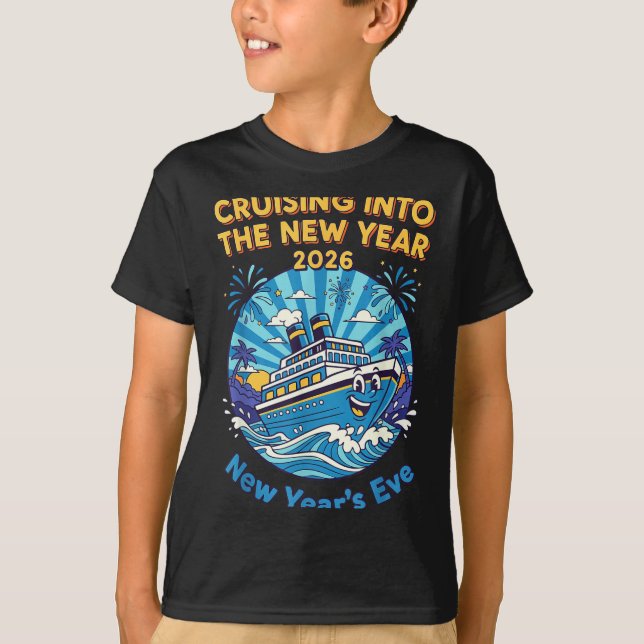 Camiseta Cruising Into The New Year 2026 Fun New Year's Eve (Frente)