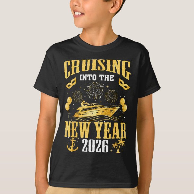 Camiseta Cruising Into The New Year 2026 New Year Eve Famil (Frente)