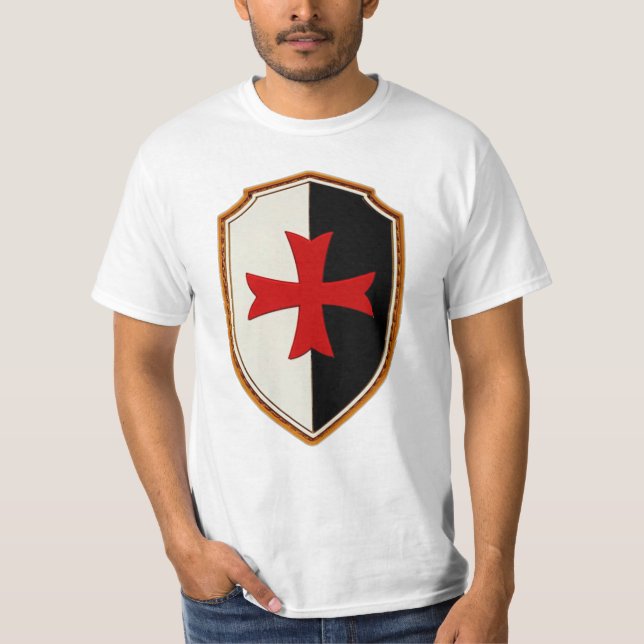 Camiseta Crusader Cross On Shield (Frente)