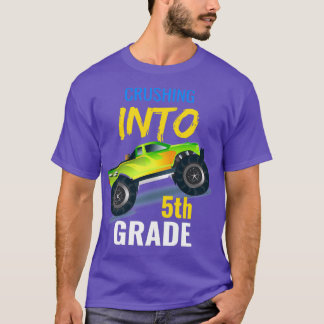 Camiseta Crushing into 5th Grade Kidx27s Monster Truck Love