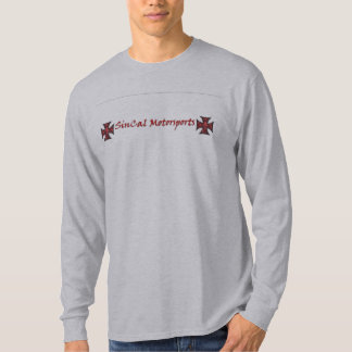 Camiseta Cruz cinzenta do crânio e do ferro