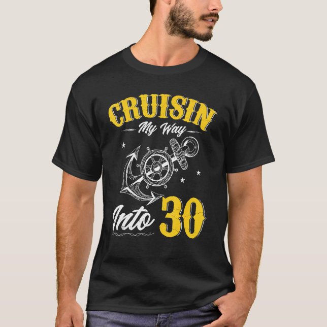 Camiseta Cruzando A Caminho De 30 Barcos De Cruzeiro aniver (Frente)