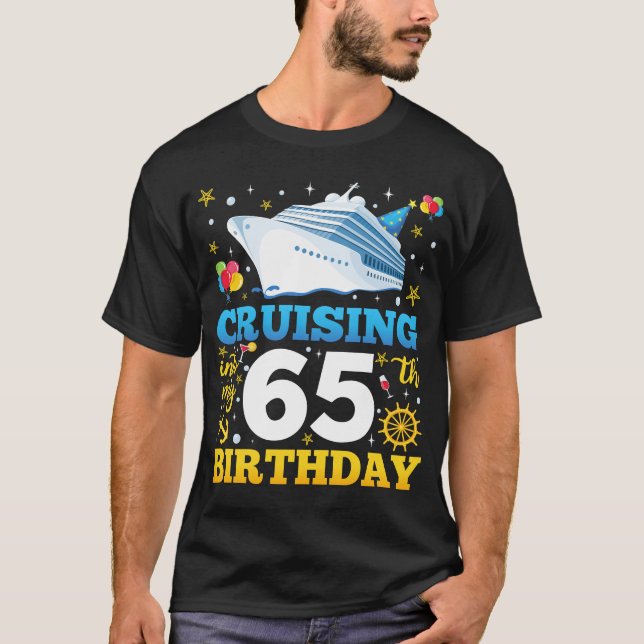 Camiseta Cruzando Em Meus 65 Homens Festas de aniversário (Frente)