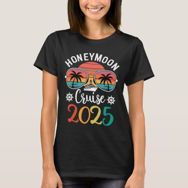 Camiseta Cruzeiro de Lua de Mel 2025 Casal Recém-Casado Com (Frente)