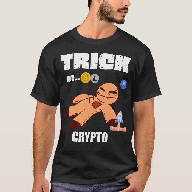 Camiseta Crypto Halloween Bitcoin Meme XXI Century Witch (Frente)