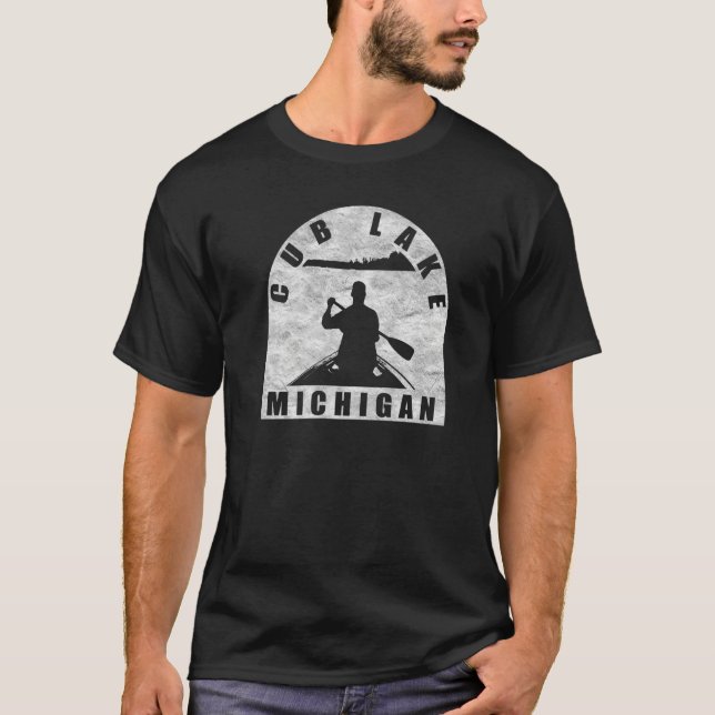 Camiseta Cub Lake Canoeing Michigan (Frente)