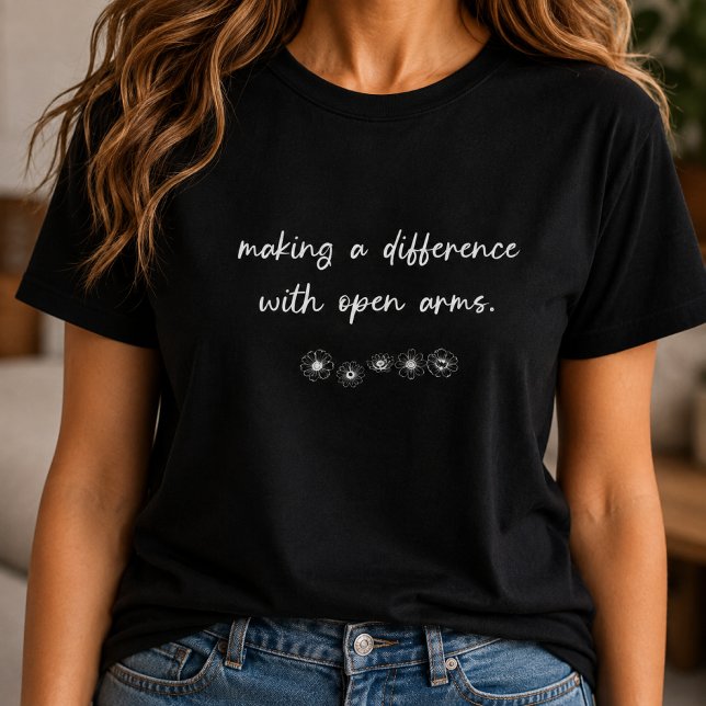 Camiseta Cuidado Abrigo de Braços Abertos Fazendo a Diferen (Criador carregado)