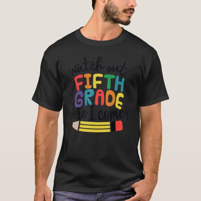 Camiseta Cuidado Com A 5 Aqui Eu Volto À 5 (Frente)