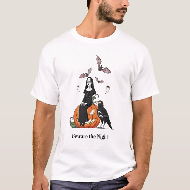 Camiseta Cuidado com a Freira Assustadora da Noite (Frente)