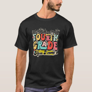 Camiseta Cuidado Com O 4º Ano Aqui Eu Volto Para A Sc