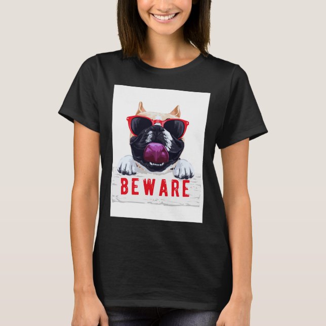 Camiseta Cuidado com o cão pug colorido 149 (Frente)