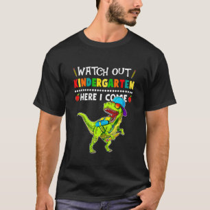 Camiseta Cuidado Com O Jardim De Infância Aqui Eu Venho Din