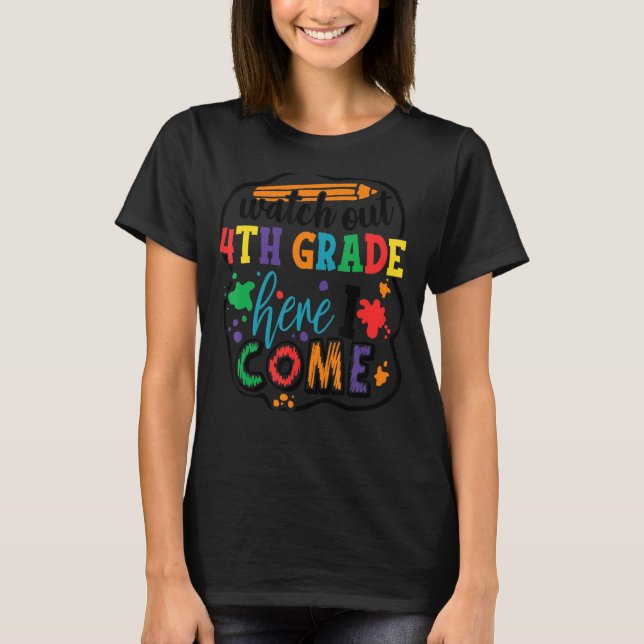 Camiseta Cuidado Com O Quarto Ano Que Volto À Escola T (Frente)