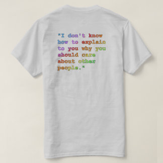 Camiseta Cuidado com outras Pessoas escuras em T-shirt clar