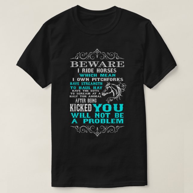 Camiseta Cuidado Que Ando Cavalos Engraçados Com Cavalo E C (Frente do Design)