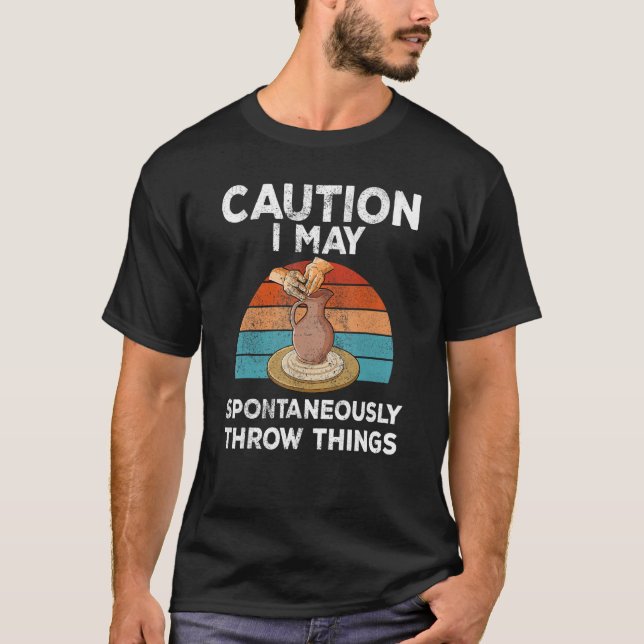 Camiseta Cuidado que posso espontaneamente jogar coisas mai (Frente)