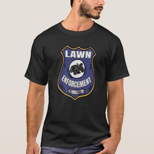 Camiseta Cuidados infantis para aplicação da lei (Frente)
