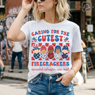 Camiseta Cuidando da Enfermeira de UTI Neonatal mais Fofa d