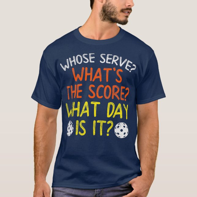 Camiseta Cujo Serviço Serve O Dia Da Ponta É Engraçado. (Frente)