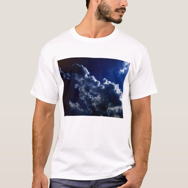 Camiseta Cumulus caótico luminoso que quebra distante por (Frente)
