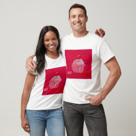 Camiseta Cupcake com cobertura de morango