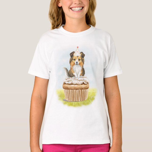 Camiseta Cupcake de aniversário do Pup Cake Sheltie (Frente)