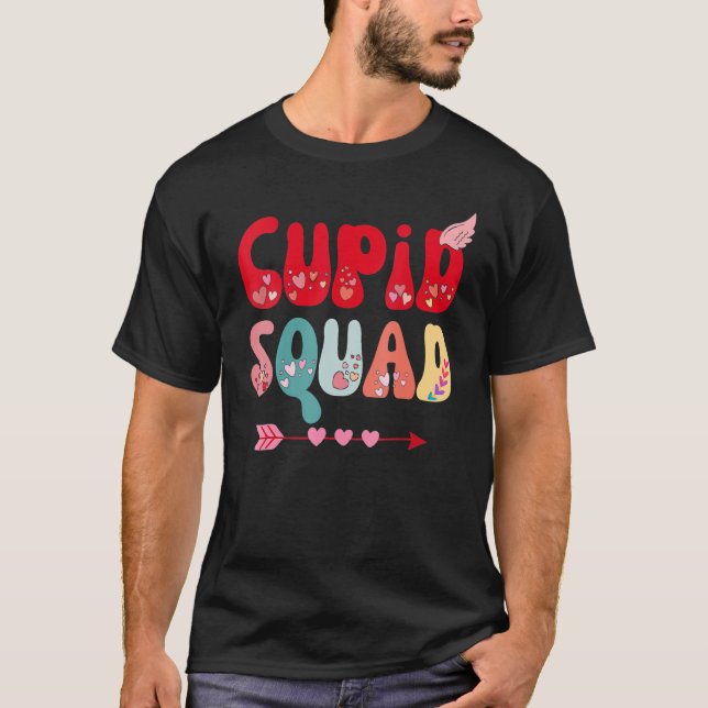 Camiseta Cupid Squad Hearts Funny Valentine's Day Gifts Wom (Frente)