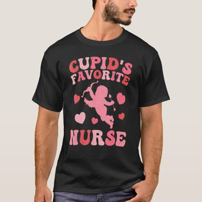 Camiseta Cupid's Favorite Nurse Cute Pink Heart Happy Valen (Frente)