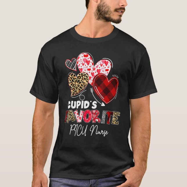 Camiseta Cupid's Favorite PICU Nurse Valentine Buffalo Plai (Frente)